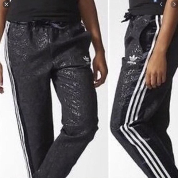 ADIDAS Couture Navy SuperStar Moscow Track Pant Textured Womens Size Small - Picture 10 of 10